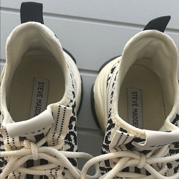 Steve Madden Maxima Leopard Sneakers - Picture 7 of 8